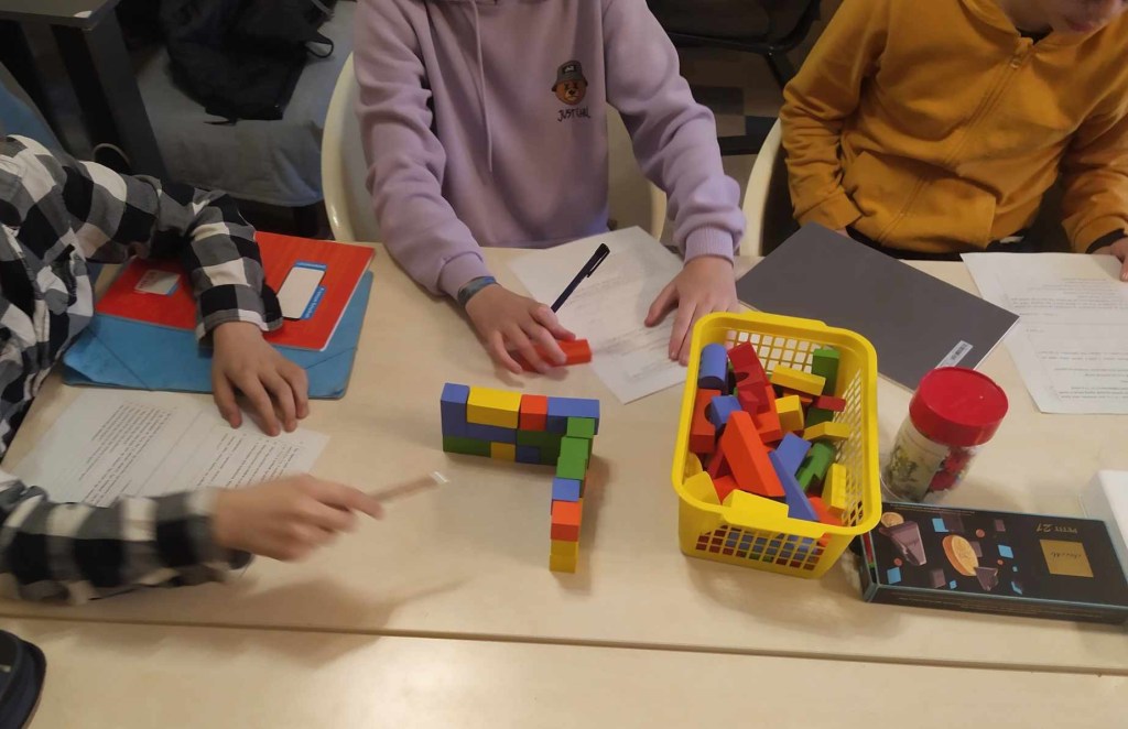 Felfedezés és felismerése. Modellépítés. Matematika tanulás saját tudás építésével